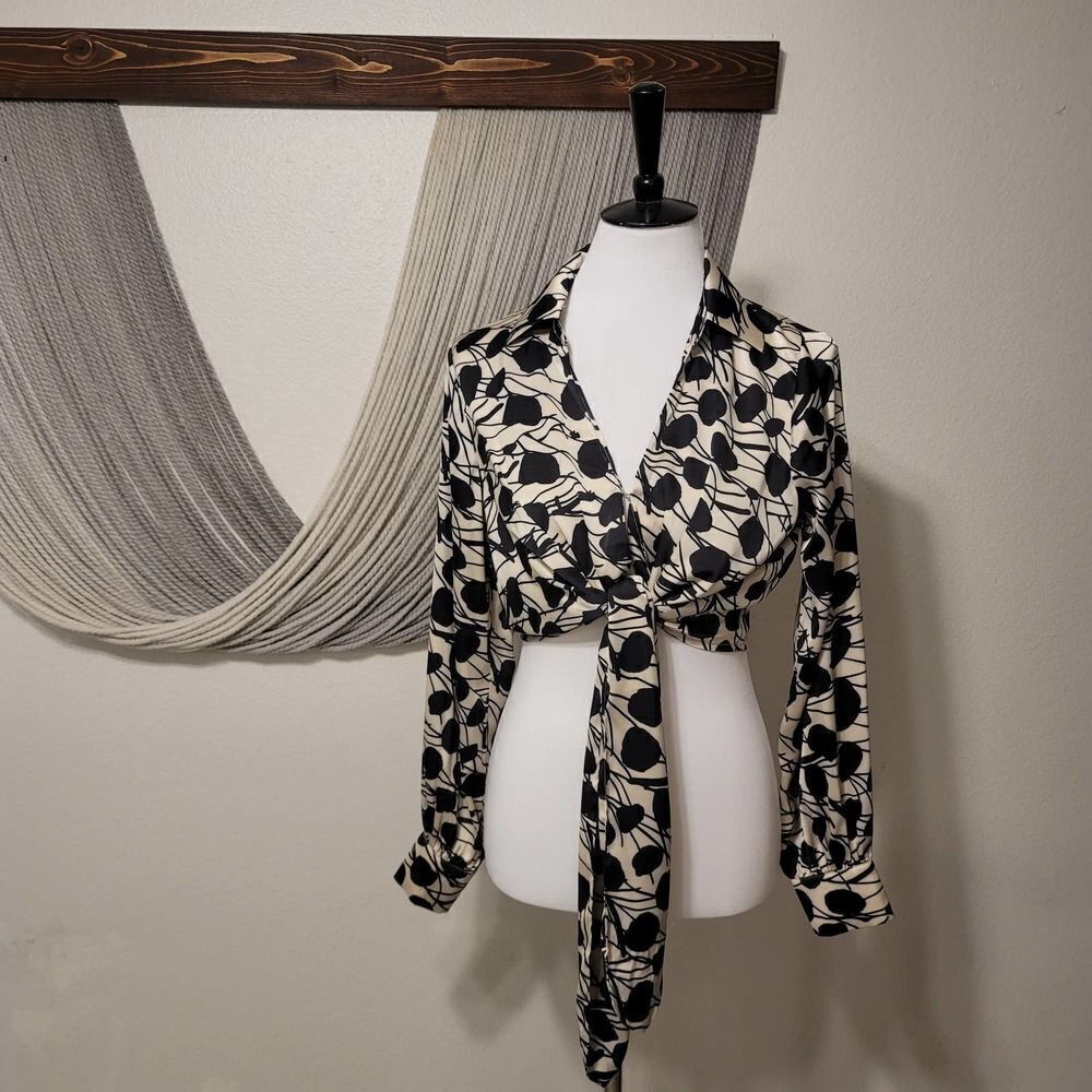 Lush Tie-Front Crop Top Blouse Sz S